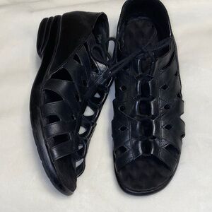 I Love Comfort Women’s Black Leather Lace-Up Fisherman Sandals